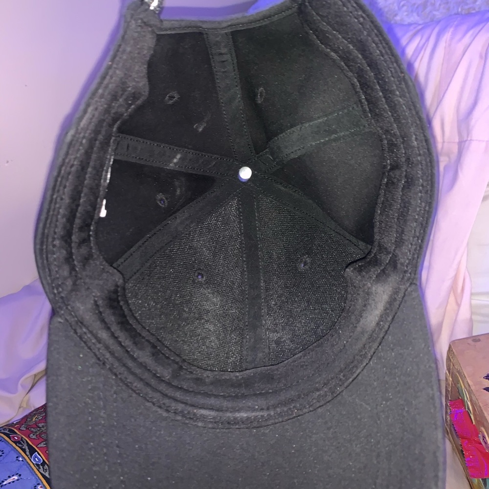 LULULEMON HAT